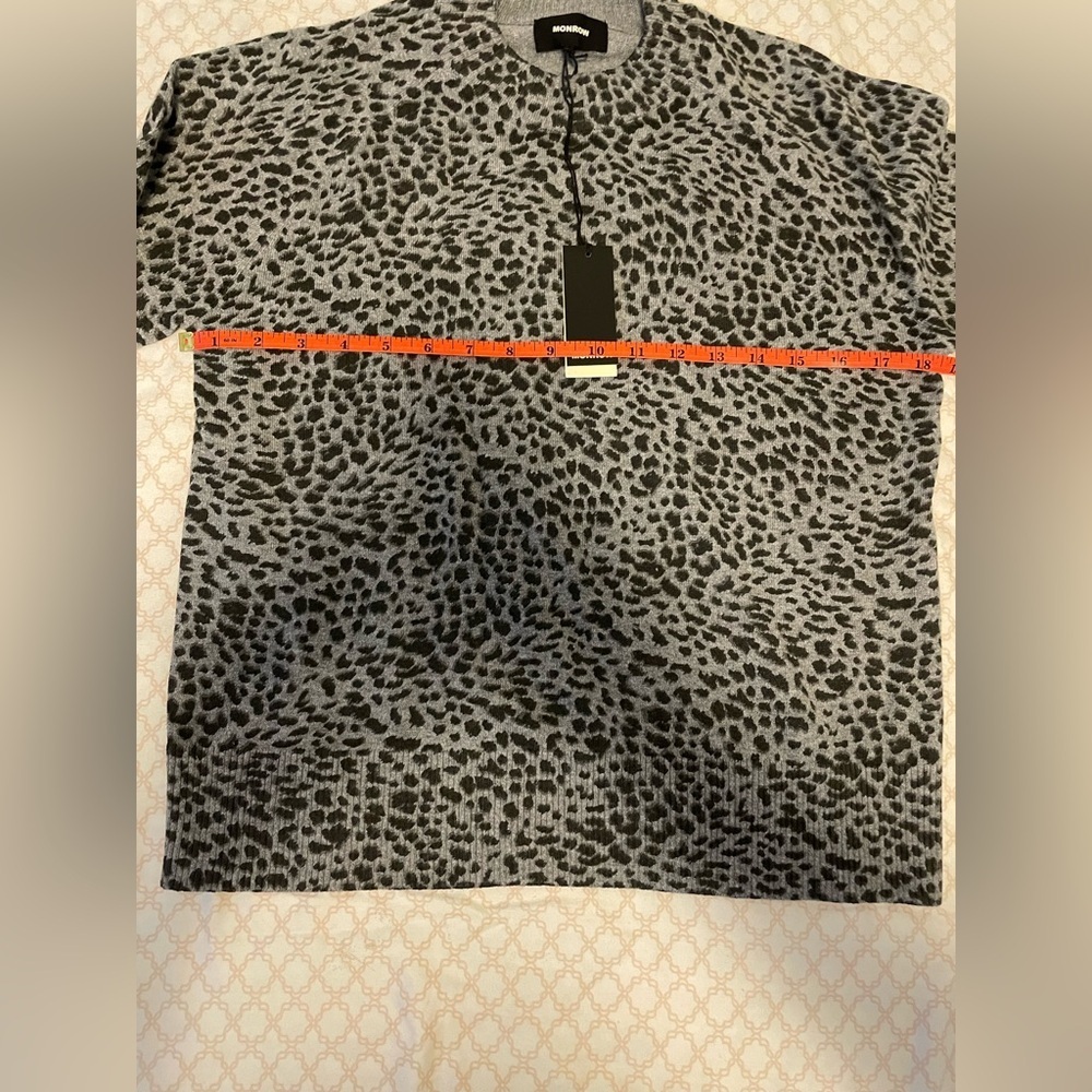 Monrow Cashmere Blend Mini Leopard Print Sweater Size Small. - Picture 4 of 6